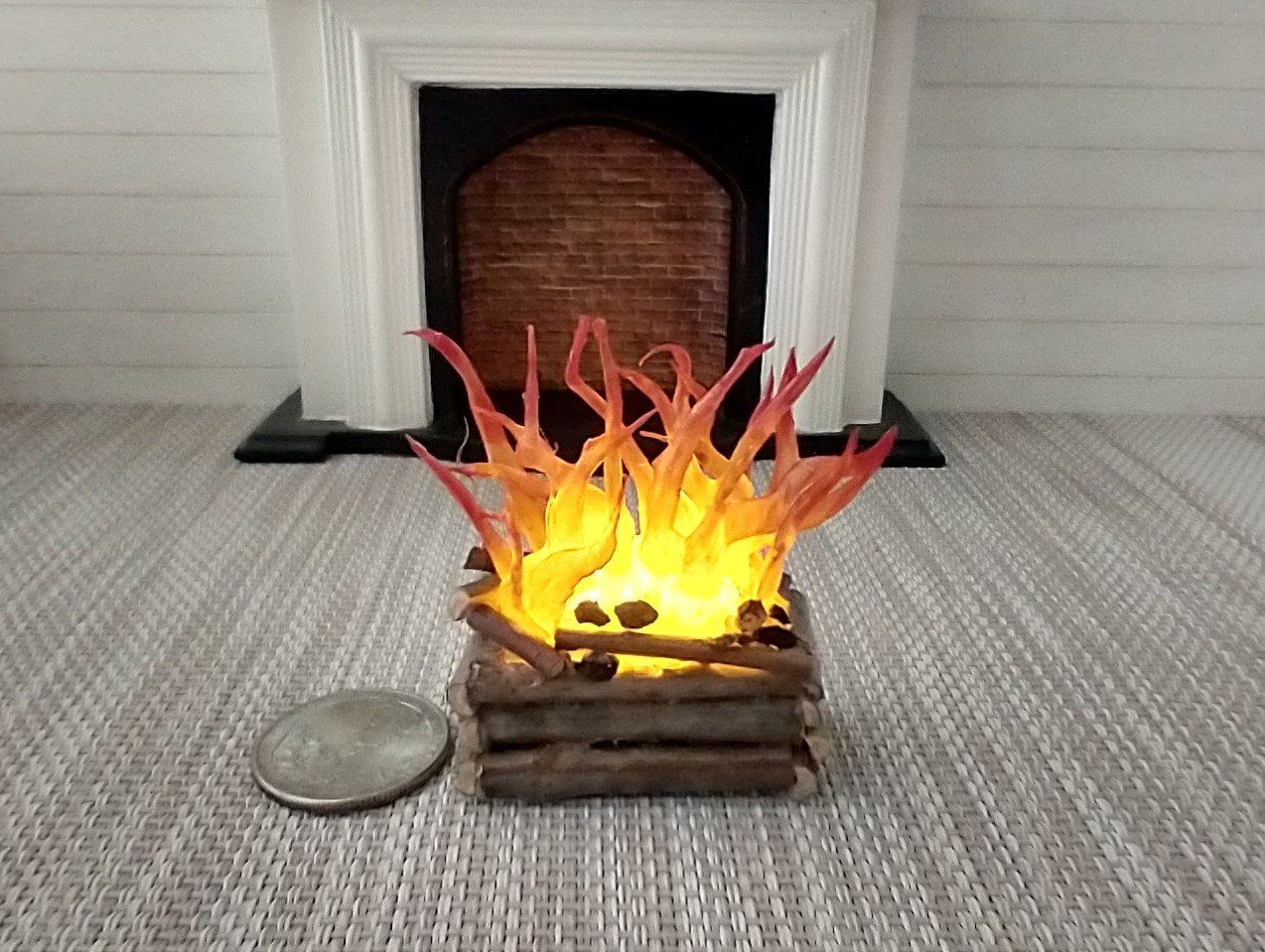 1:12 Dollhouse realistic light up firelogs with flickering flames Battery operated lit logs 1 unit