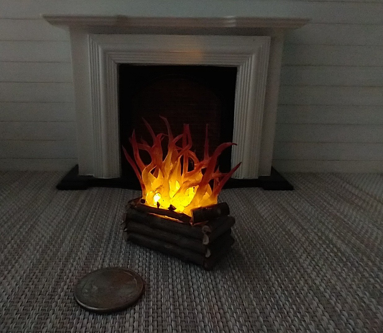 1:12 Dollhouse realistic light up firelogs with flickering flames Battery operated lit logs 1 unit