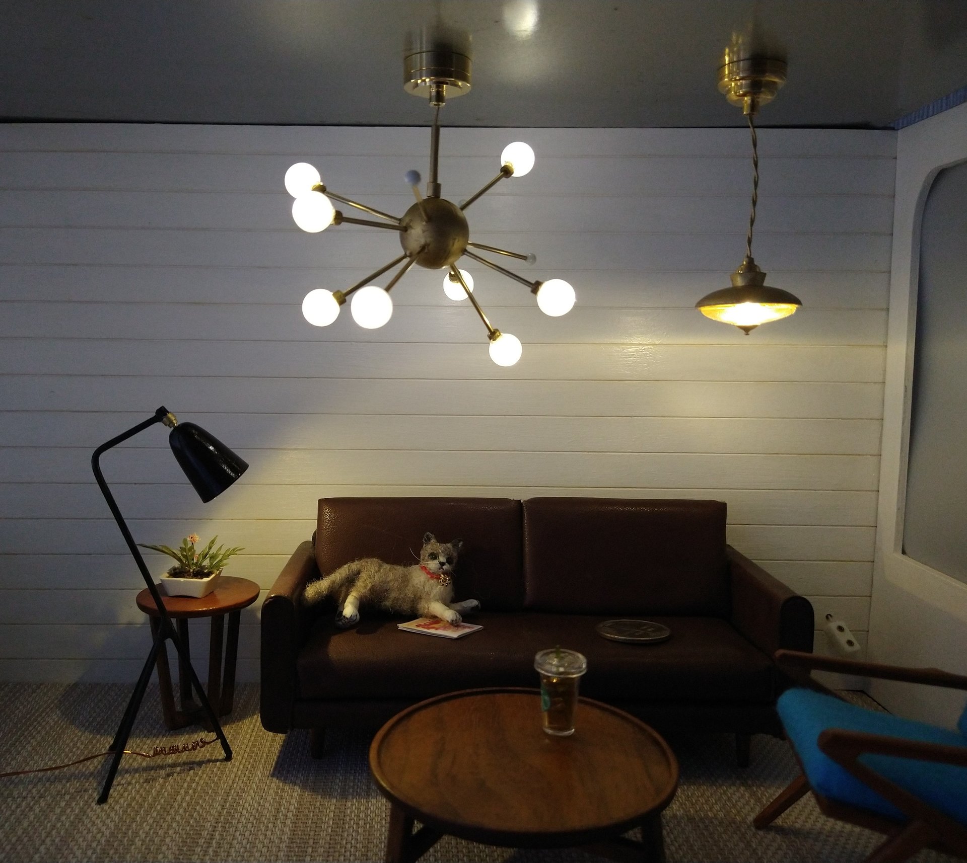 1:12 dollhouse battery operated space age inspired ceiling light Mid-century style pendant light