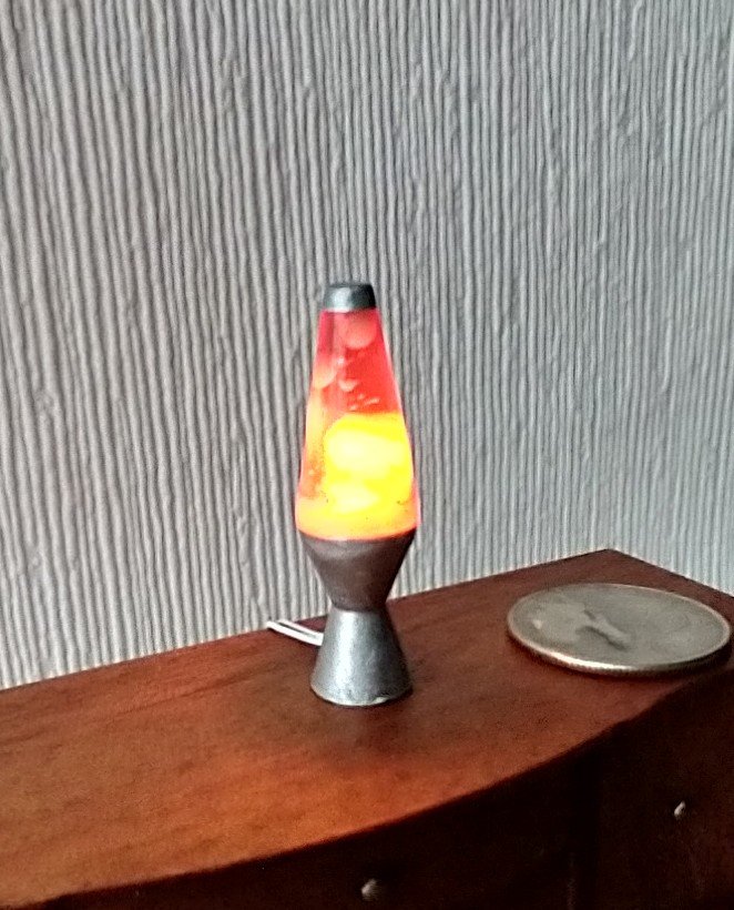 1:12 Dollhouse miniature retro lava lamp Battery operated LED table lamp MCM style with external wires - red resin