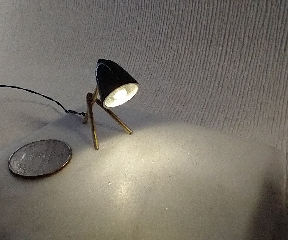 1:12 dollhouse miniature mid-century modern styled desk lamp Battery operated Black desk lamp brass tripod legs MCM dollhouse table lamp