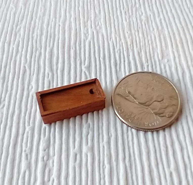 1:12 dollhouse miniature pencil box made from solid cherry wood comes with five pencils