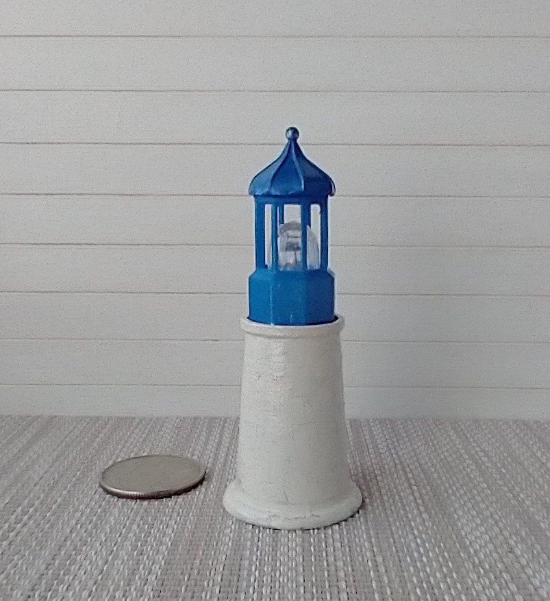 1:12 dollhouse Blue lighthouse lamp Miniature coastal accessory Lighthouse light for dollhouse patio or deck Battery operated novelty or accent light