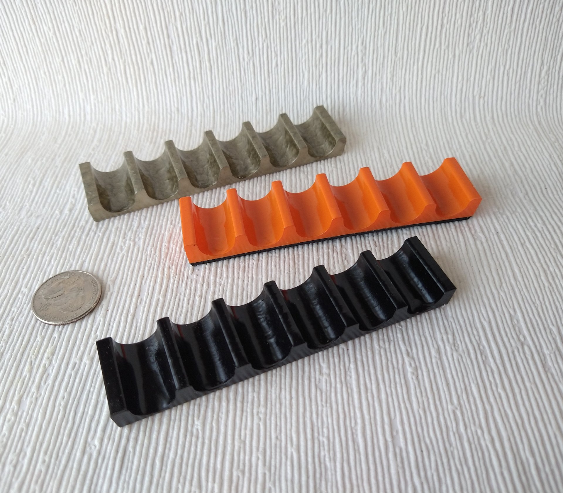 Pen rest or paint brush rest for miniaturists or hobbyists or modellers Current introductory price valid thru 2021 April 30 REF High gloss black