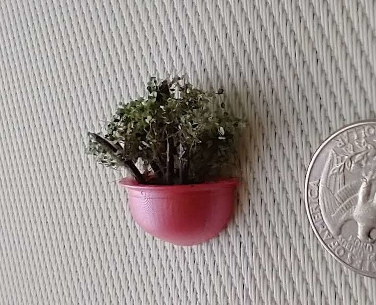 1:12 Dollhouse miniature wall planter with green plant REF Big pearlescent pink