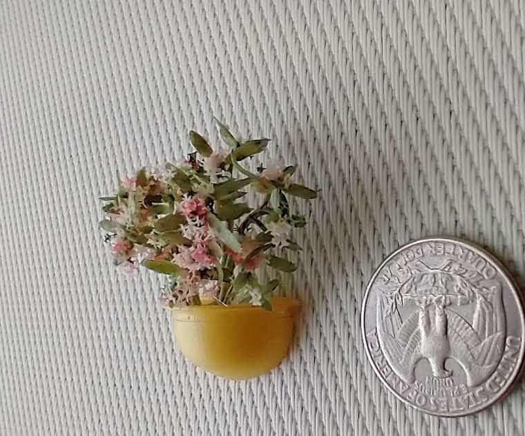 1:12 Dollhouse miniature wall planter with light green plant and pink flowers REF Big yellow pink