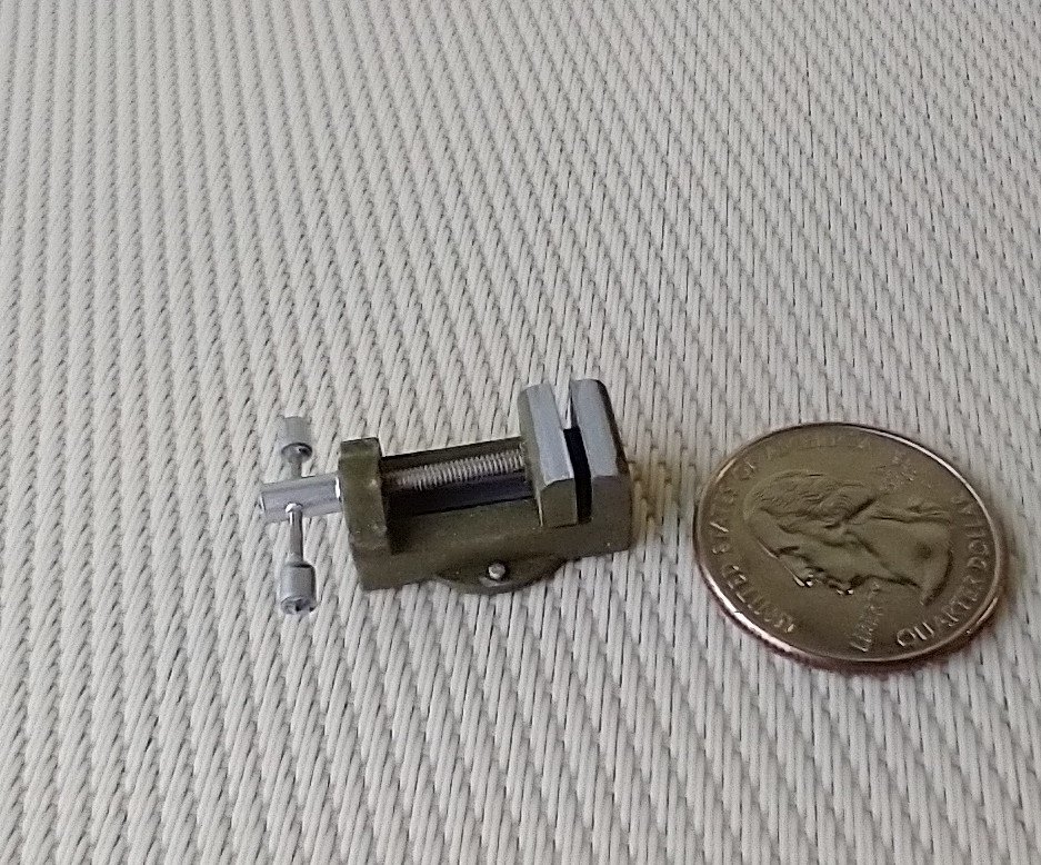 1:12 Dollhouse miniature vise Faux cast iron bench vise Drill press vise Woodworking vise for mini garage workshop REF Green