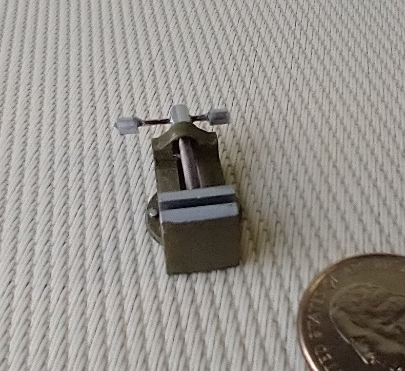 1:12 Dollhouse miniature vise Faux cast iron bench vise Drill press vise Woodworking vise for mini garage workshop REF Green