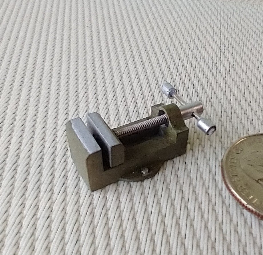 1:12 Dollhouse miniature vise Faux cast iron bench vise Drill press vise Woodworking vise for mini garage workshop REF Green