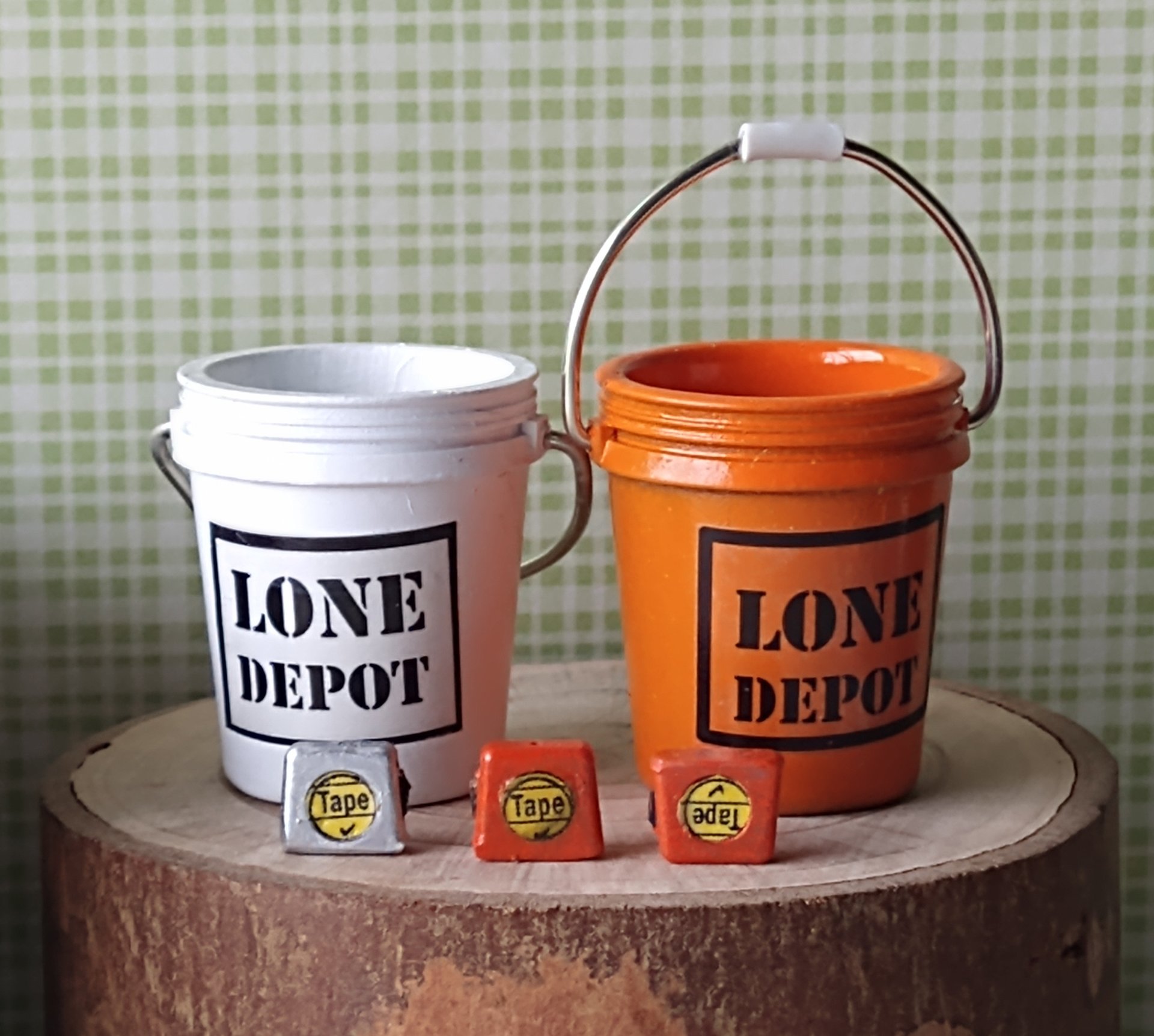 1:12 Dollhouse miniature all-purpose bucket equivalent to home center 5-gallon plastic bucket REF White