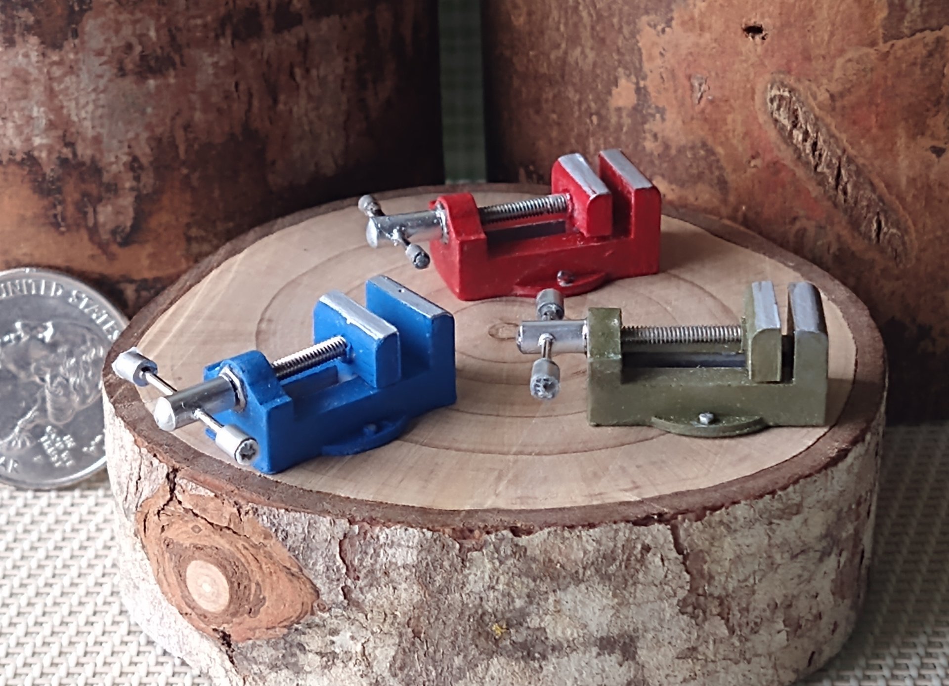 1:12 Dollhouse miniature vise Faux cast iron bench vise Drill press vise Woodworking vise for mini garage workshop REF Red