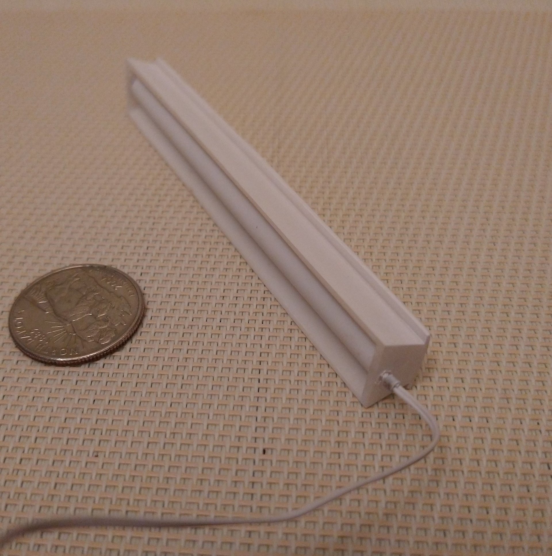 1:12 Dollhouse shop ceiling light Battery operated workshop light with extra long wires