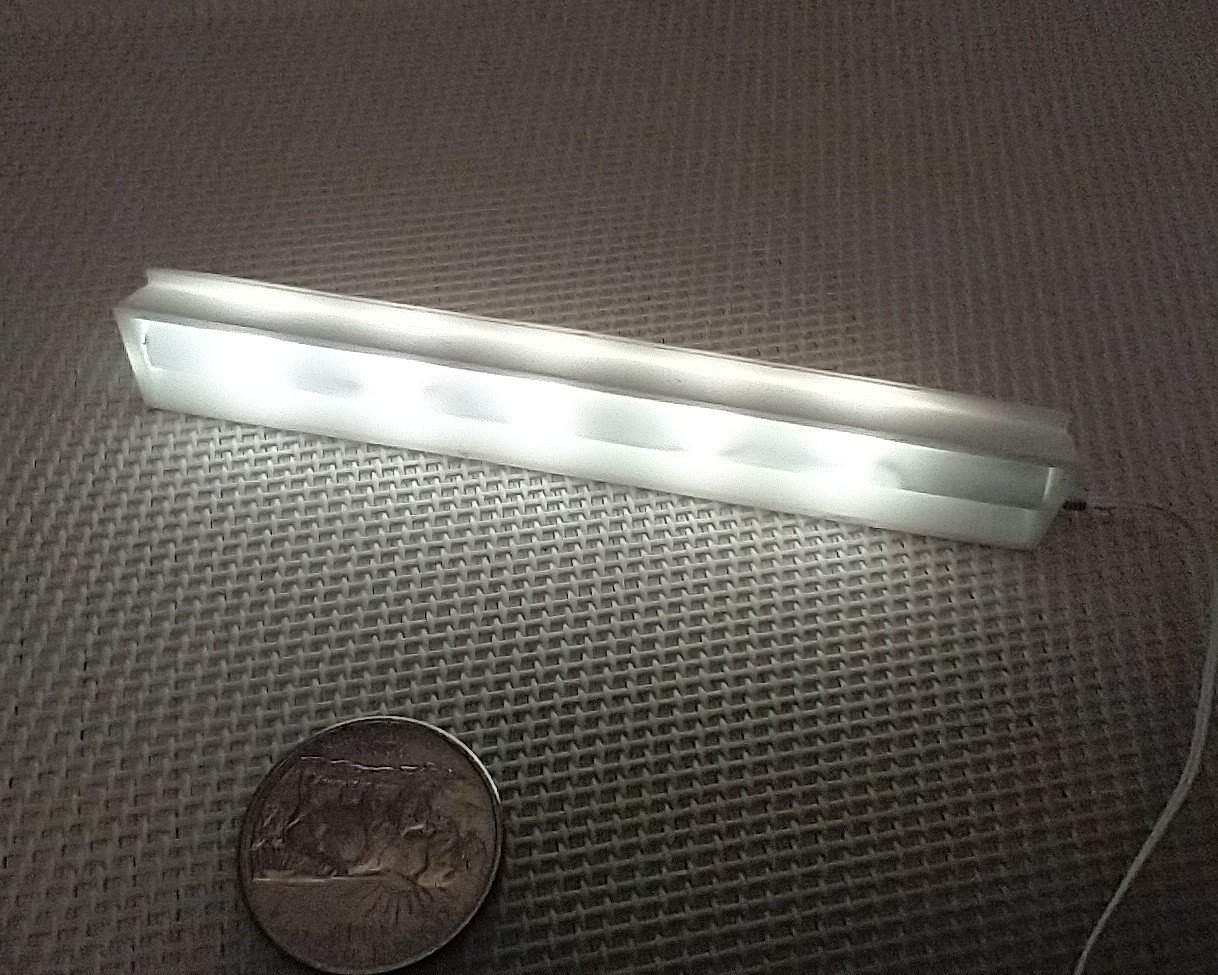 1:12 Dollhouse shop ceiling light Battery operated workshop light with extra long wires