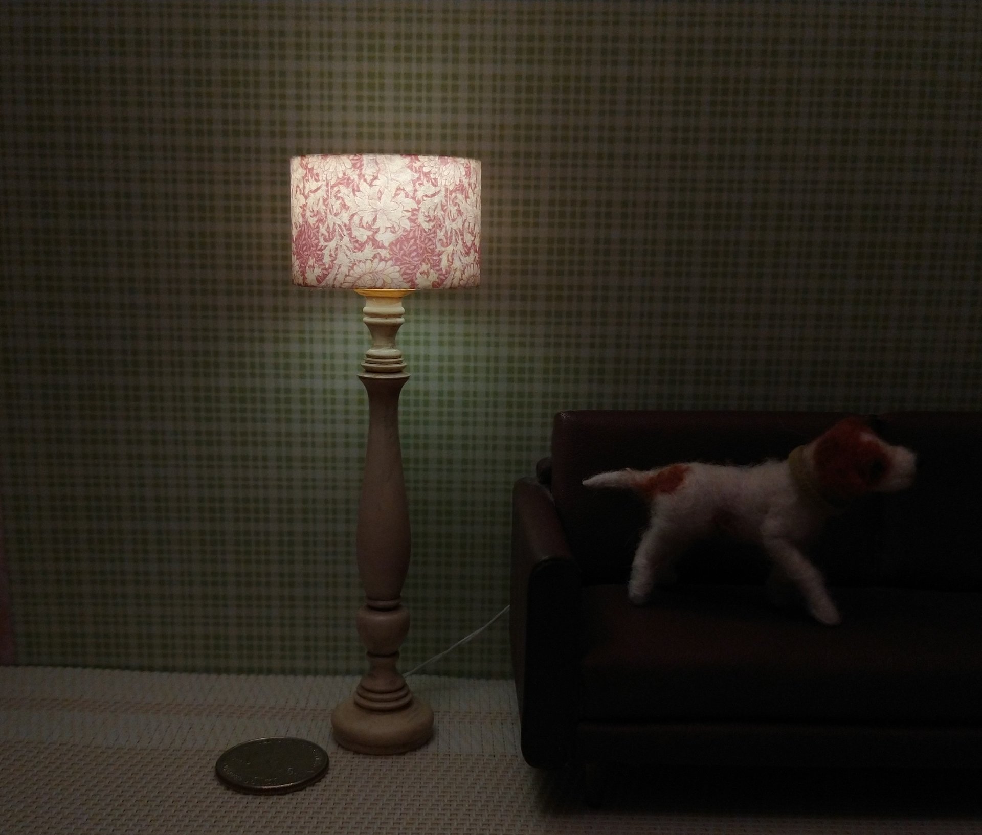 1:12 Dollhouse miniature classic floor lamp with drum shade and candlestick styled post Battery operated with external wires REF Red