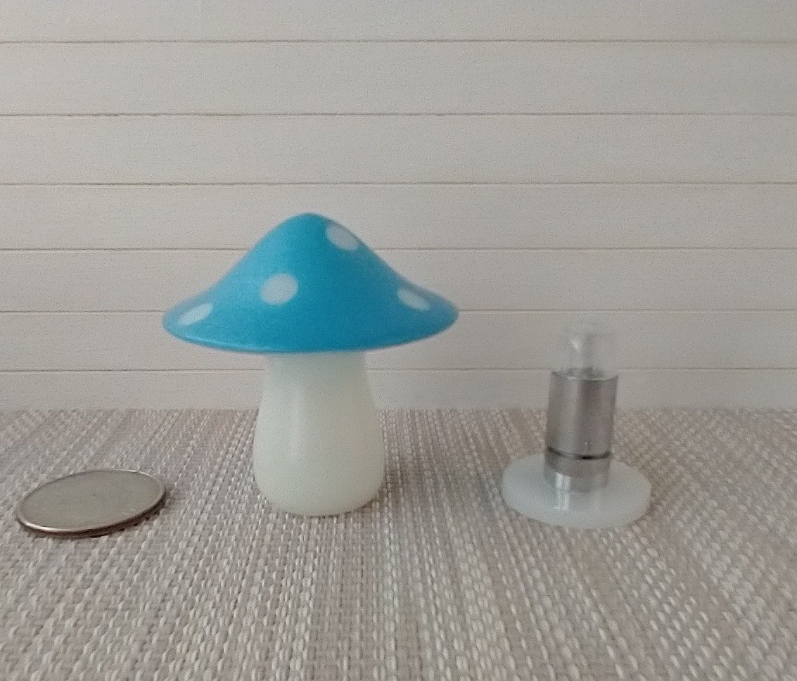 1:6 play scale battery operated toadstool table lamp Novelty lamp Blue mushroom lamp for 12-inch dolls