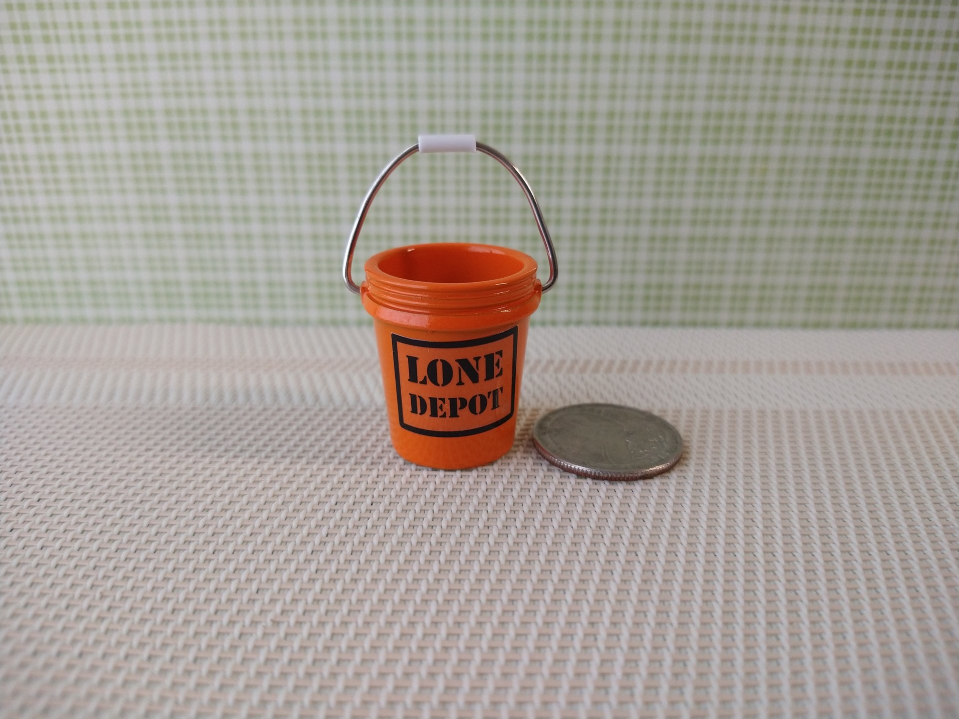 1:12 Dollhouse miniature all-purpose bucket equivalent to home center 5-gallon plastic bucket REF Orange