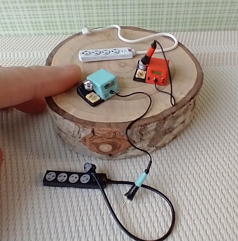 1:12 dollhouse miniature soldering iron with stand and faux digital display station (NON-working) REF Mint