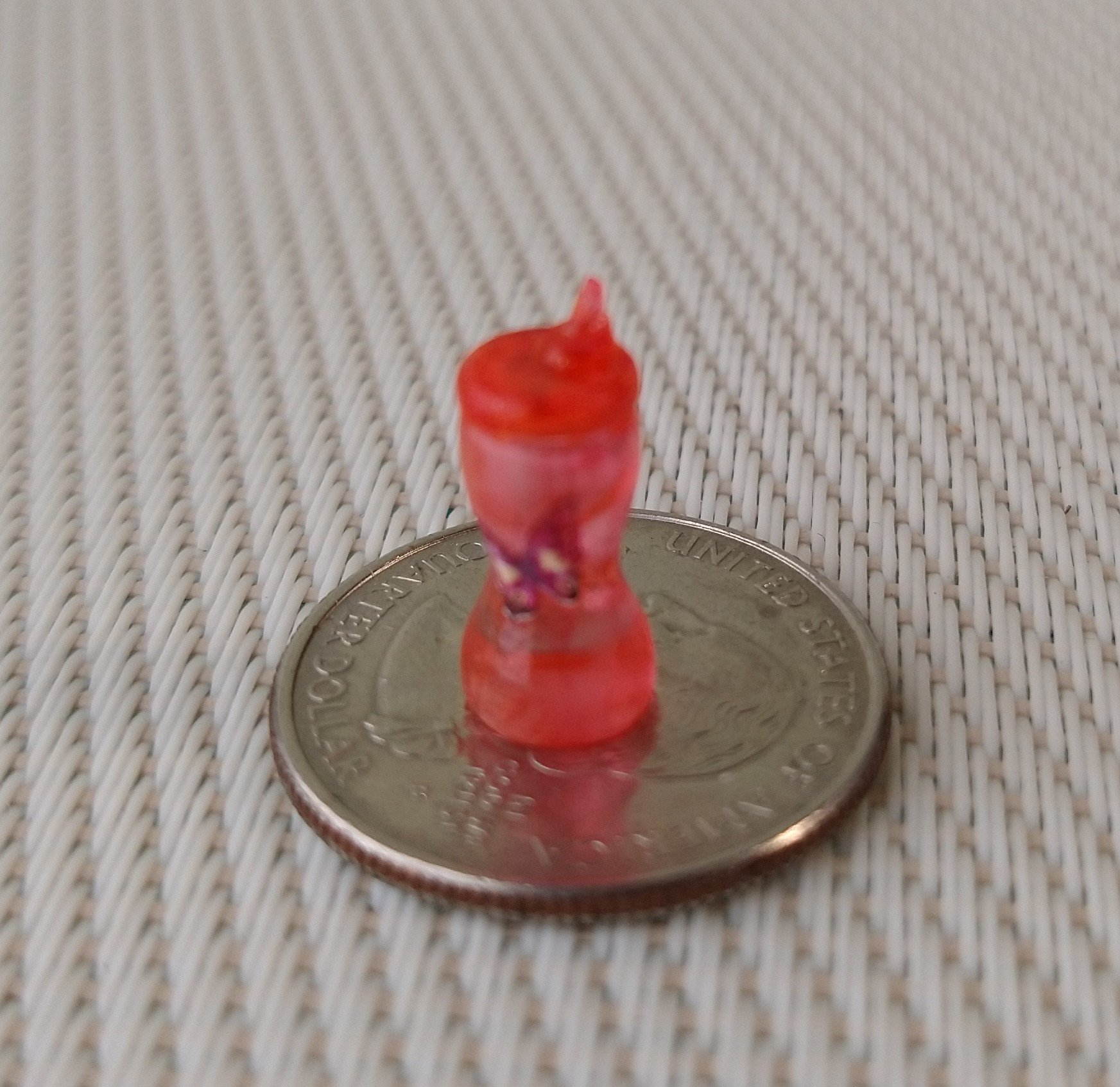 1:12 Dollhouse miniature sippy cup with yellow lid REF pink
