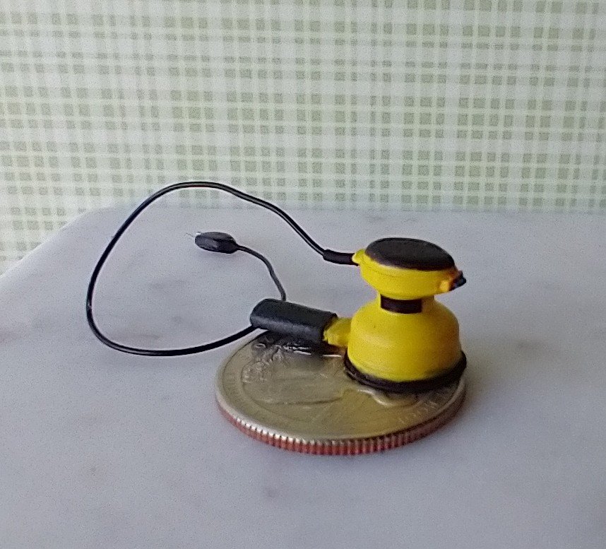 1:12 dollhouse miniature orbit sander Corded electric handheld palm sander (non-working) REF yellow