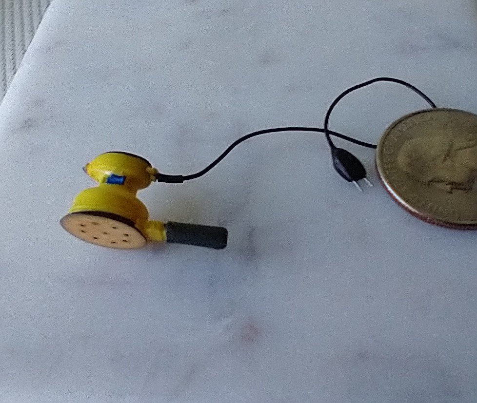 1:12 dollhouse miniature orbit sander Corded electric handheld palm sander (non-working) REF yellow