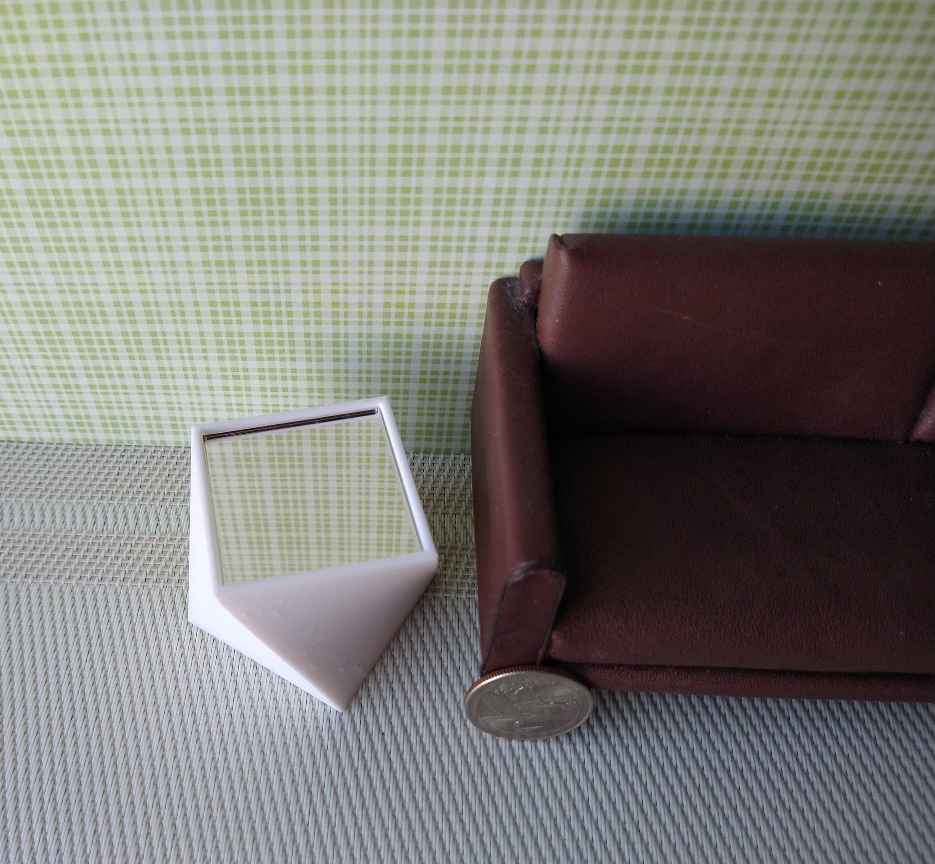 1:12 Dollhouse miniature twisted end table with acrylic mirror top AND translucent white top insert Doubles up as floor lamp Price is per unit