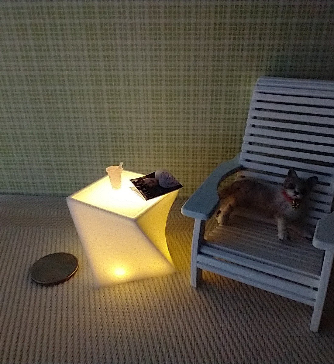 1:12 Dollhouse miniature twisted end table with acrylic mirror top AND translucent white top insert Doubles up as floor lamp Price is per unit