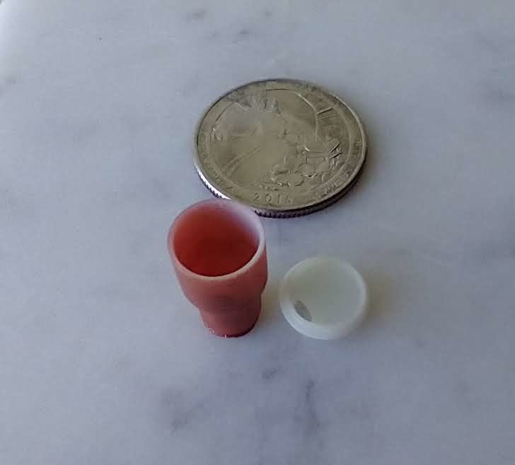 1:12 Dollhouse miniature faux metal tumbler with removable lid REF Copper tone