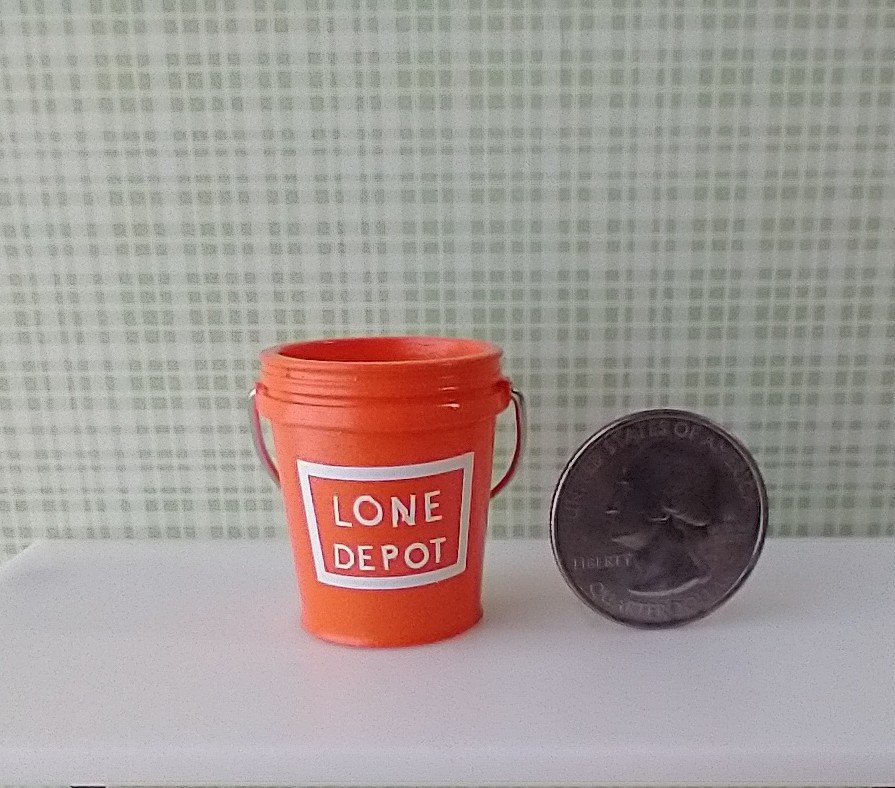 1:12 Dollhouse miniature all-purpose bucket equivalent to home center 5-gallon plastic bucket REF Orange Lone Depot