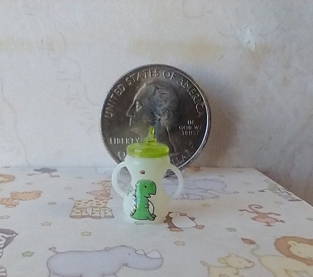 1:12 Dollhouse miniature sippy cup with easy grip handles Dinos decals REF Translucent green lid