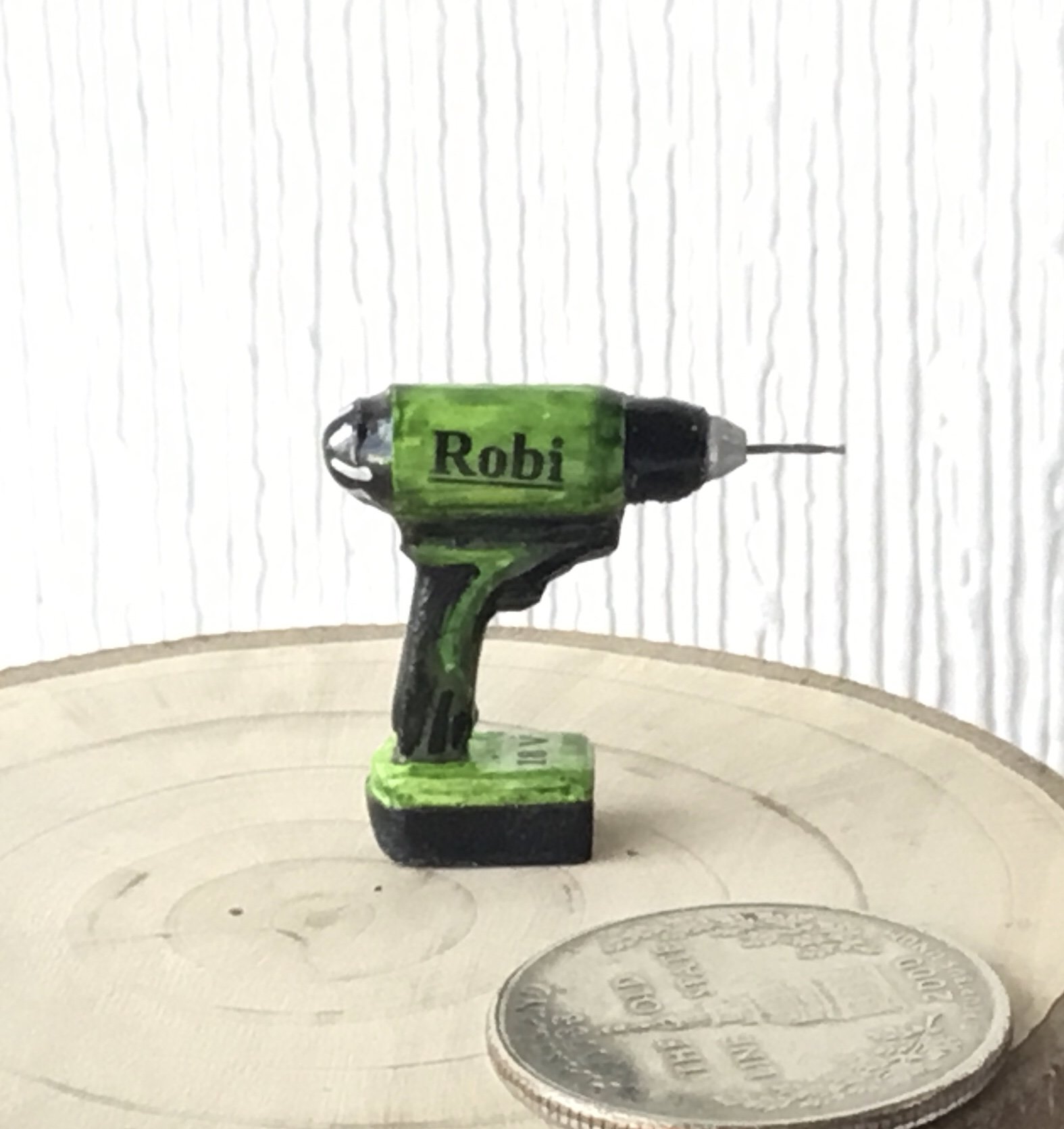 1:12 dollhouse power drill Miniature electric drill with faux rechargeable battery base and genuine micro drill bit