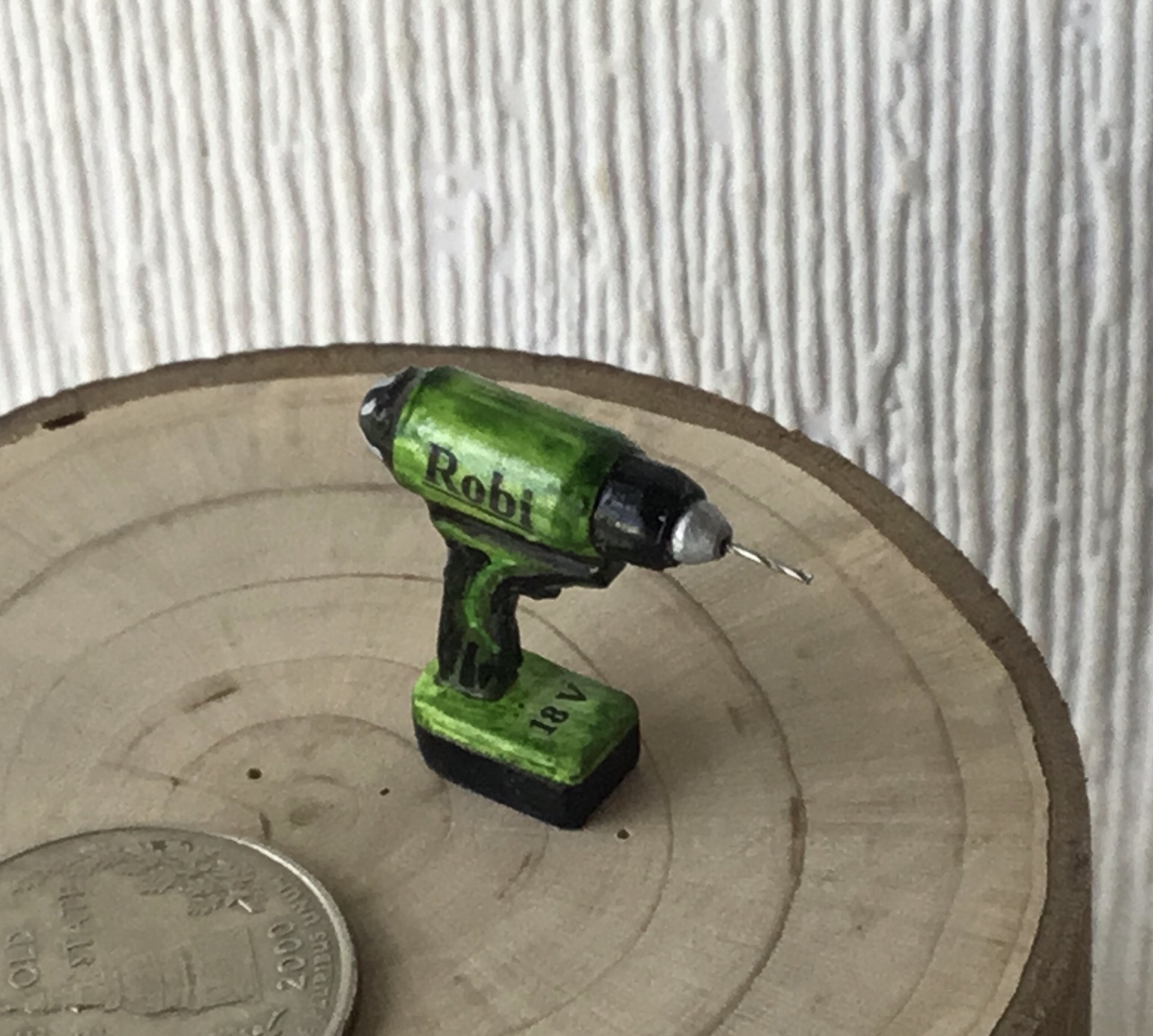 1:12 dollhouse power drill Miniature electric drill with faux rechargeable battery base and genuine micro drill bit