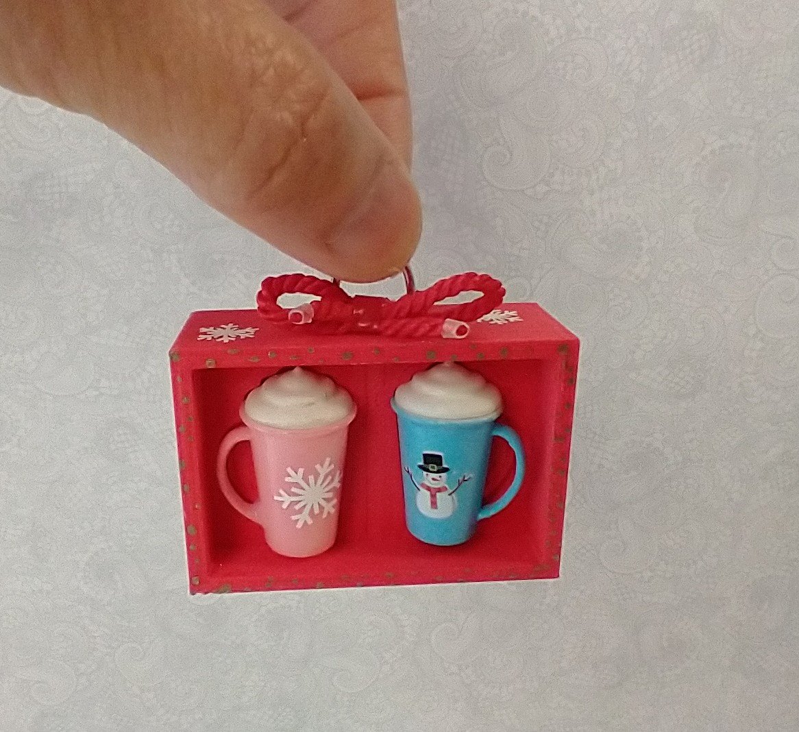 Play scale 1:6 or Barbie winter themed mug with cream lid for 12-inch dolls REF Milk white with pink cream lid