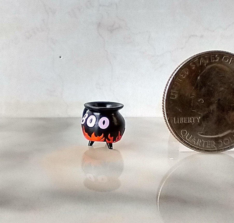 1:12 Dollhouse miniature cauldron mug or soup bowl Halloween mug REF Purple Boo PRICE is for ONE