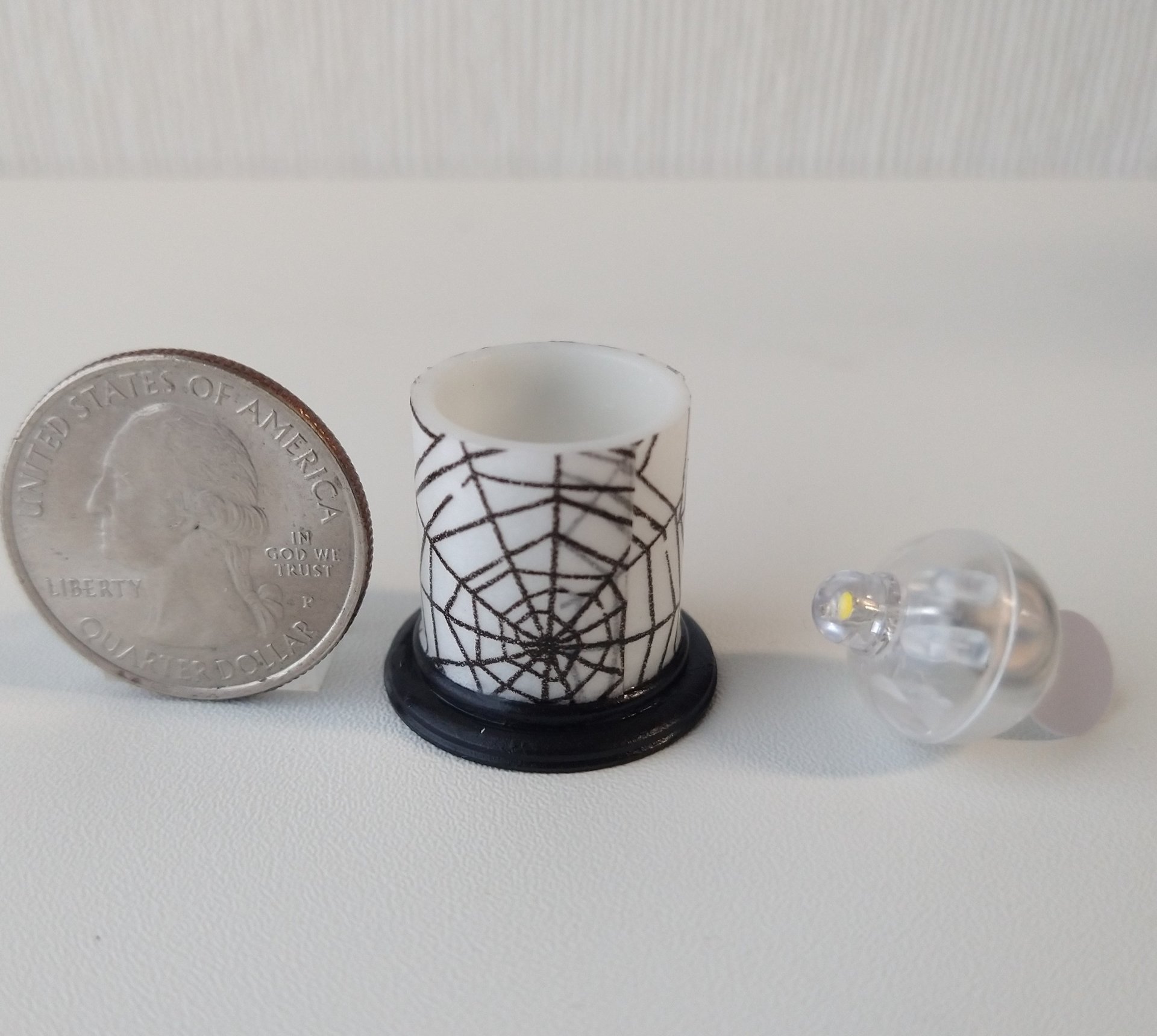1:12 Dollhouse Halloween battery lighted  candle holder with balloon LED light insert REF Spider web