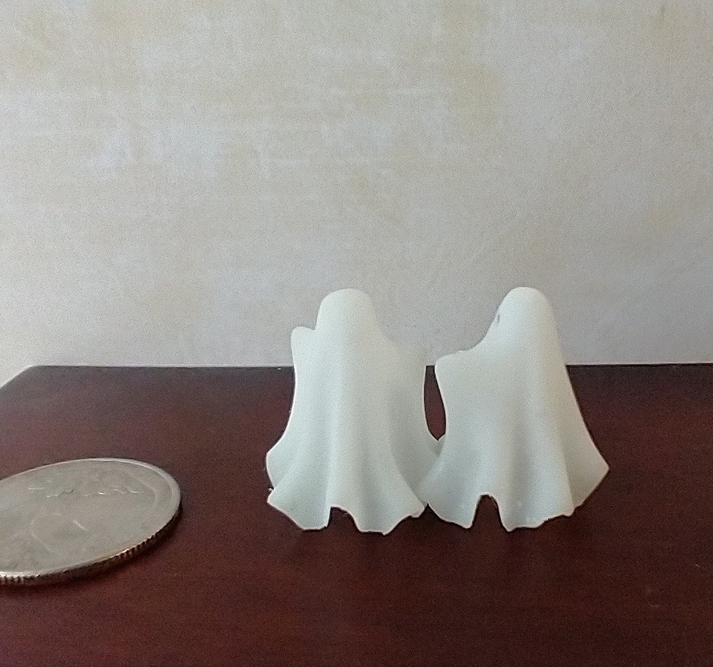 1:12 Dollhouse Halloween Cute Hug me Ghost figurine Fall mini home decor Price is for EACH