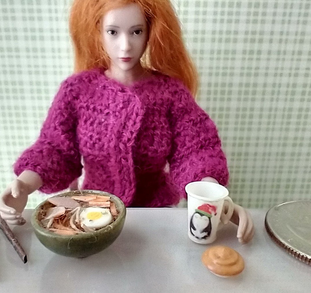 1:12 scale dollhouse winter themed mug with cream lid Hot cocoa mug in cream white REF Cream white cocoa mug