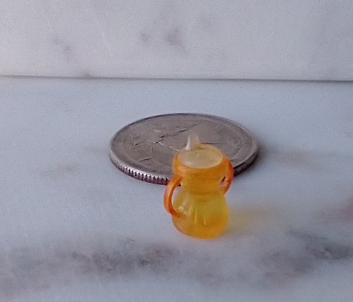 1:12 Dollhouse miniature sippy cup with easy grip handles REF Orange