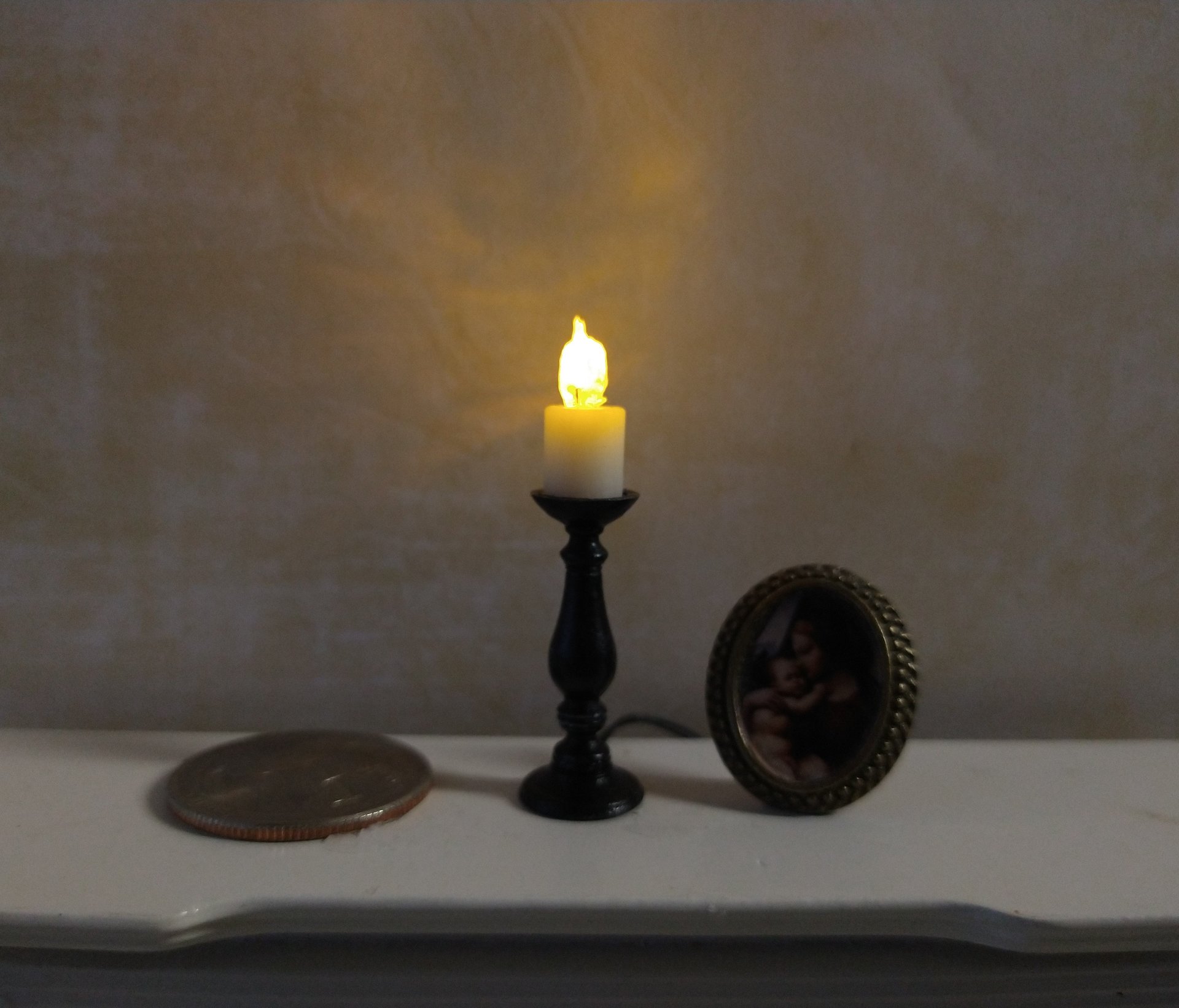 1:12 Dollhouse slender candlestick with flickering flame Battery operated light up candle battery operated candle REF Small