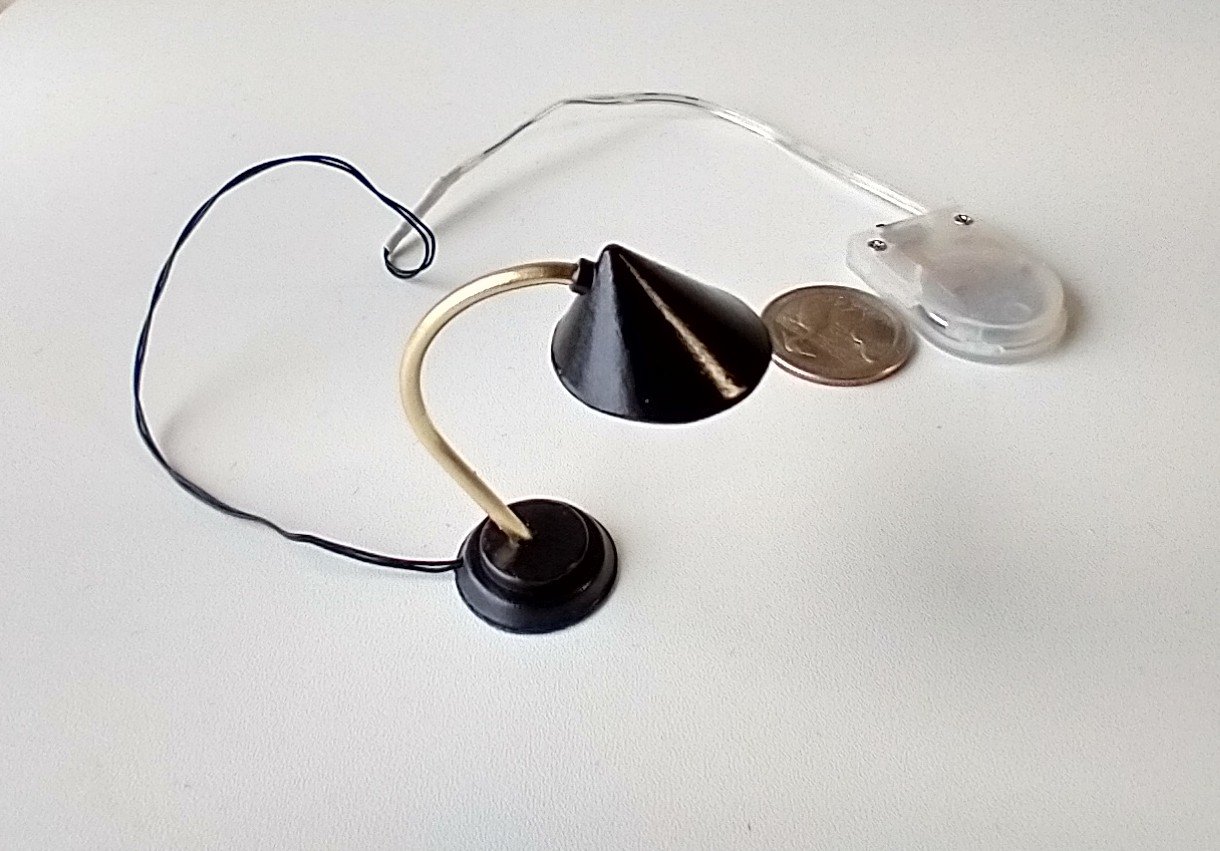 1:12 dollhouse mid-century modern style desk lamp or Battery operated table lamp with external wires REF Black