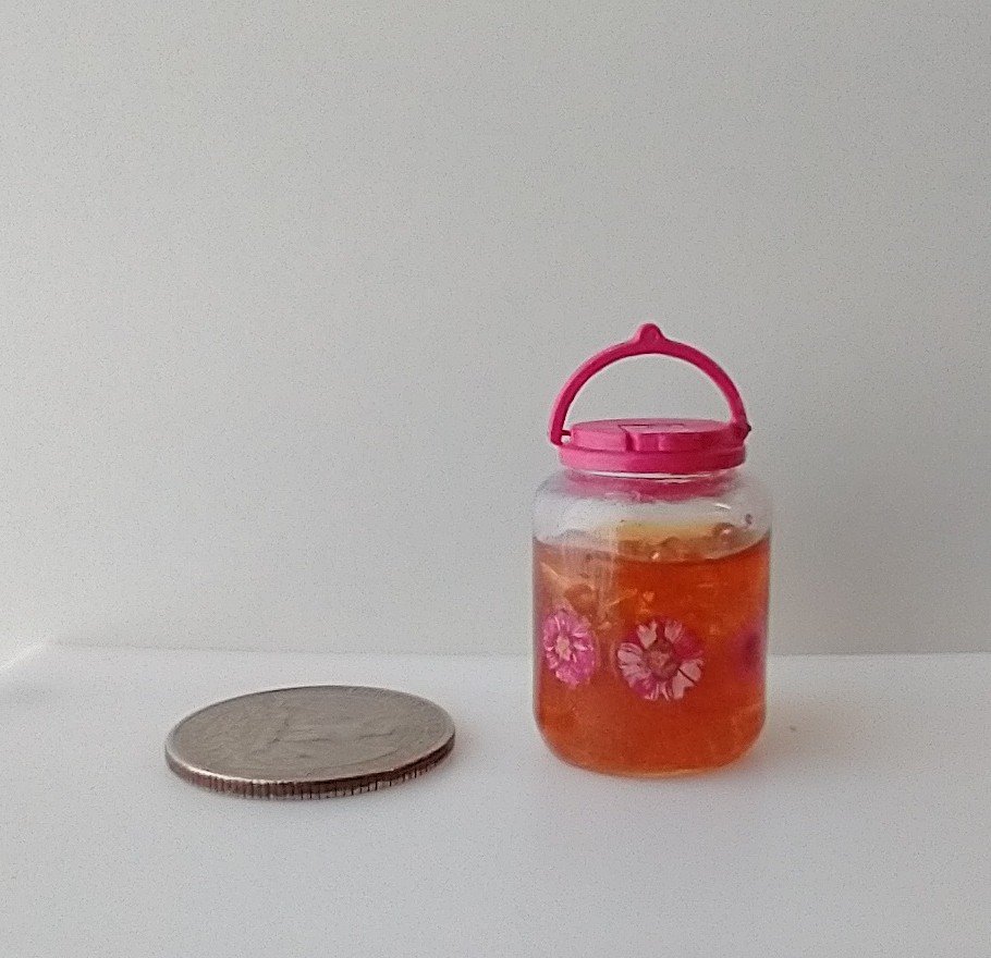 1:12 Dollhouse miniature large tea jar filled with faux tea and ice cubes REF Fuscia lidded