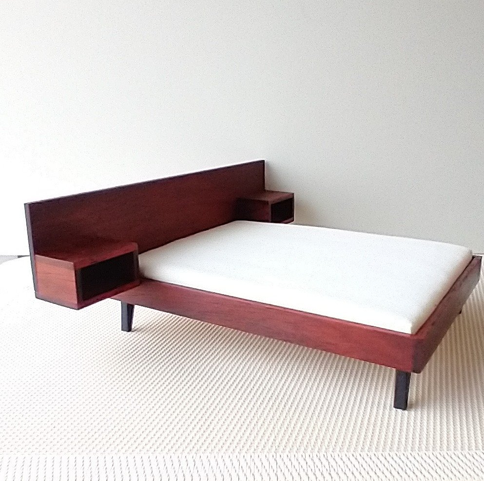 1:12 dollhouse MCM platform bed with built in night stands in solid African padauk comes with cotton fabric covered mattress