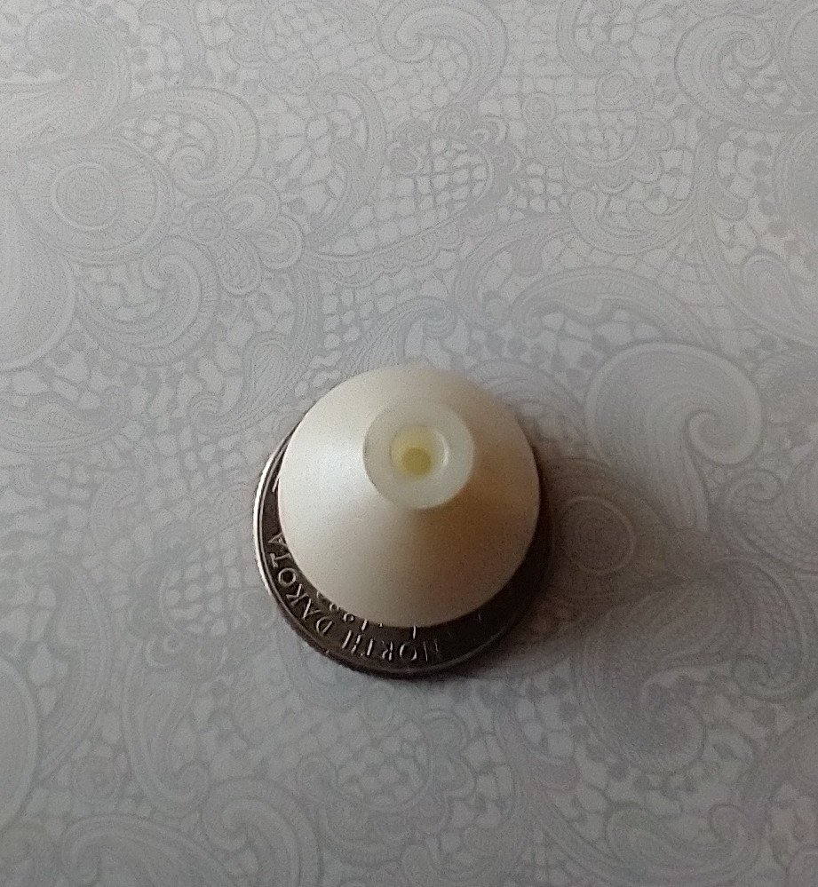 1:12 miniature tear drop shaped flower vase in white