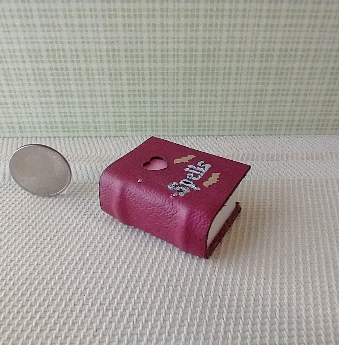 Mini leather bound book of love spells Battery lighted Halloween spell book Halloween decor REF Light burgundy