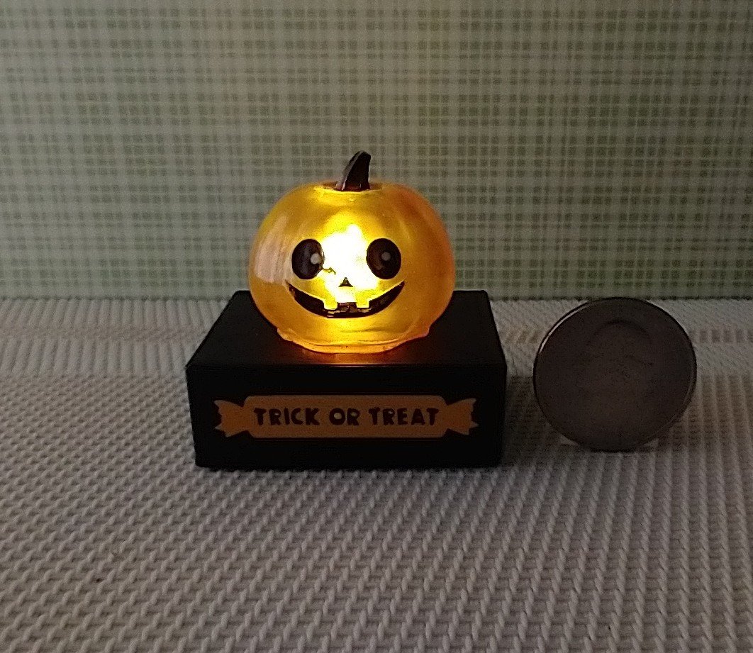 Battery lighted miniature faux glass Jack-o-Lantern Pumpkin light on black stand Halloween light for 1-inch scale or play scale