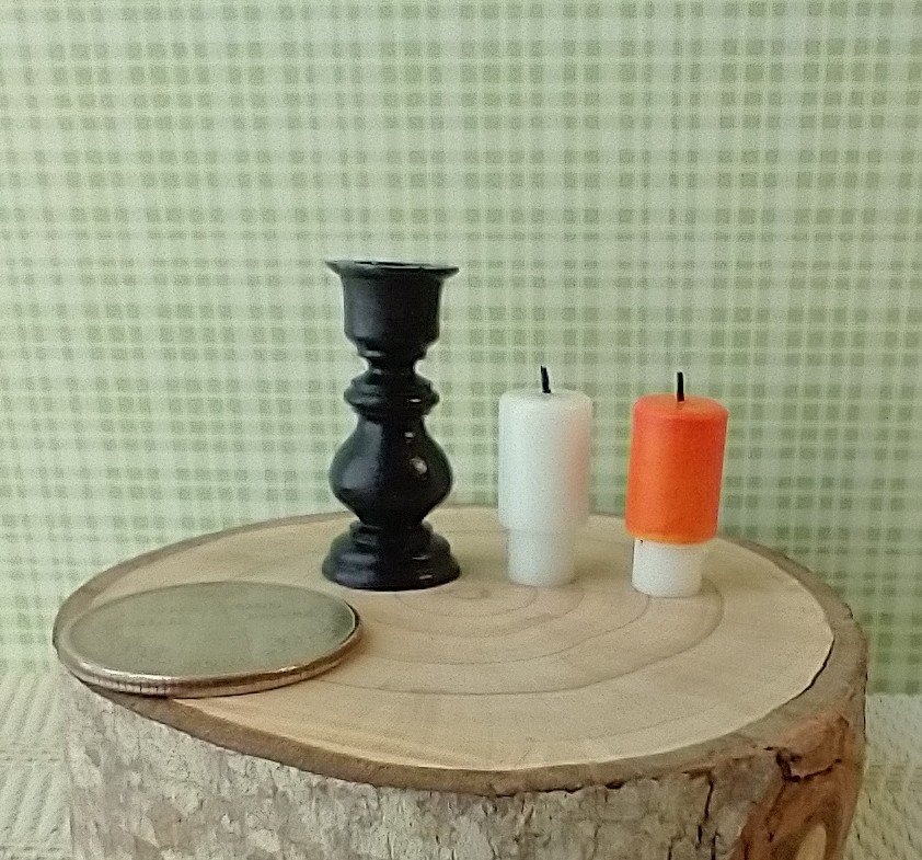 1:12 or play scale black candlestick holder with two removable candles (white and orange) REF Resin short holder