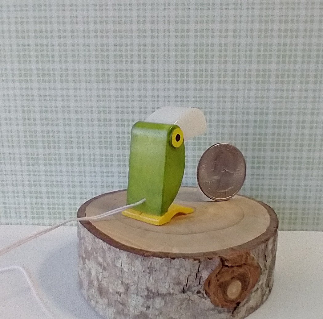 1:12 dollhouse MCM inspired toucan table lamp Battery operated bird lamp with external wires and switch REF Green bird