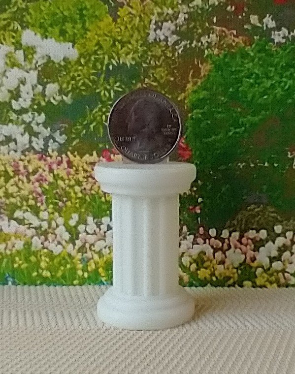 1:12 Dollhouse garden pedestal Battery operated lighted pedestal as plant stand or display stand or patio side table Price is for ONE unit REF Fluted