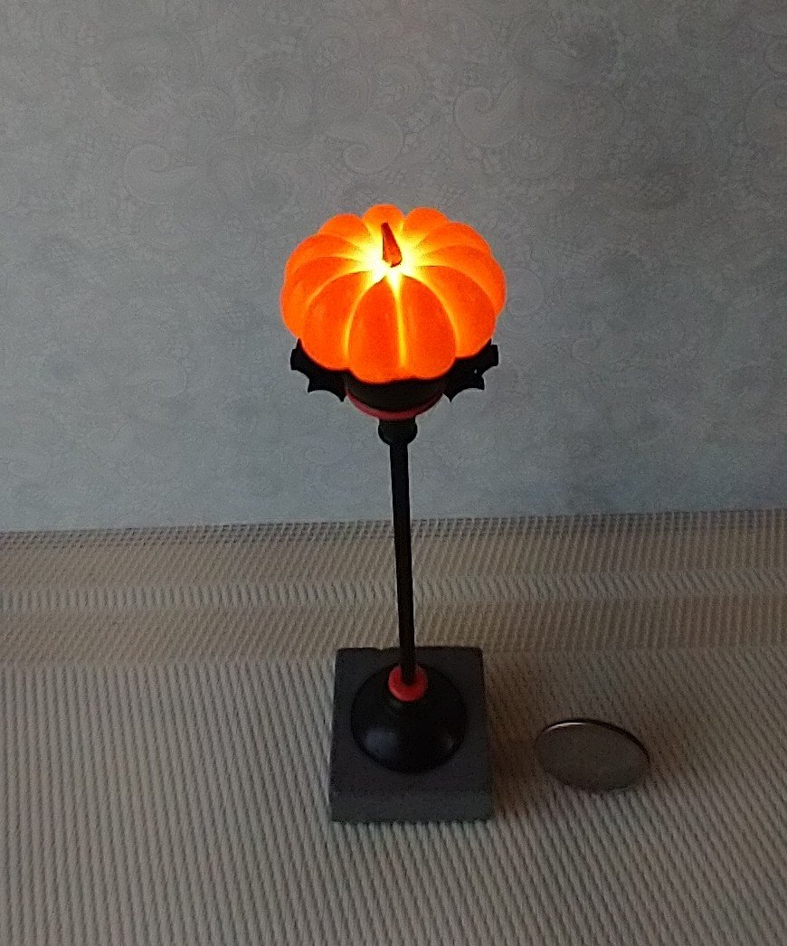 1:12 scale dollhouse battery lighted pumpkin street lamp with brass post on faux concrete block Halloween decorative floor lamp No external wires REF Flat pumpkin