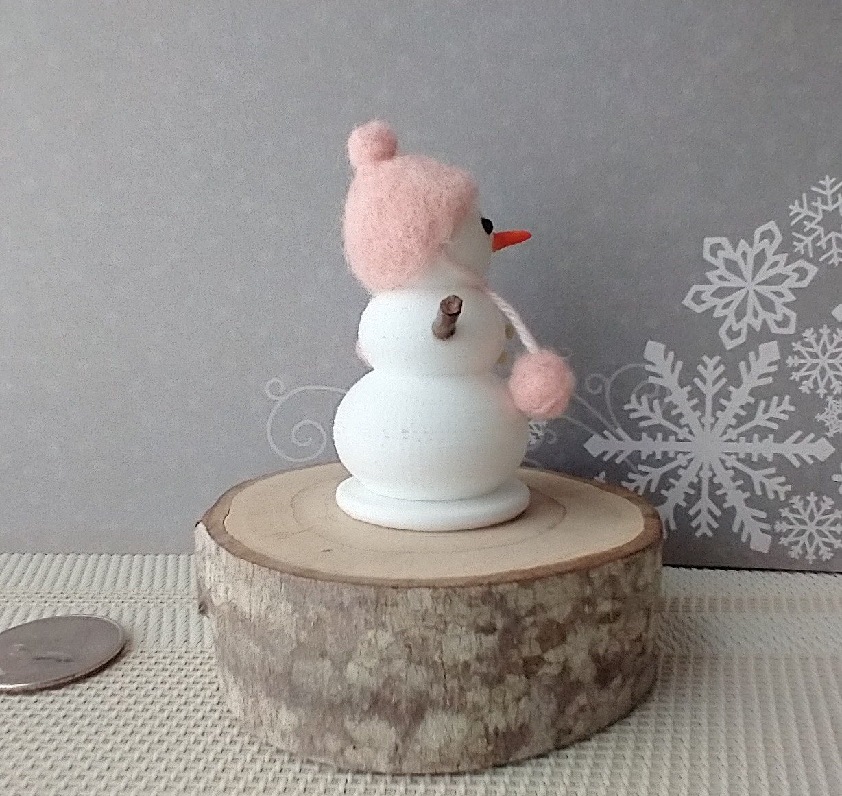 1:12 Dollhouse miniature light up snow girl with needle felted pink wool hat and pom-pom Battery operated holiday decor REF Pink hat