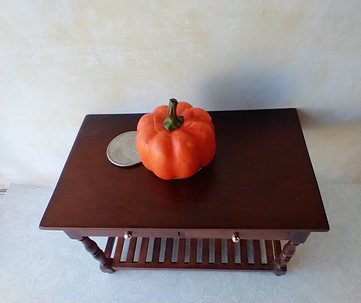 Battery operated miniature light up Jack-O-Lantern Pumpkin LED light for Halloween No external wires